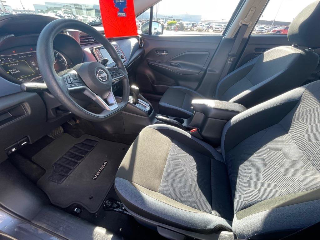 Used 2025 Nissan Versa SV FWD image 8