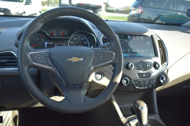 Certified 2018 Chevrolet Cruze Premier FWD image 20