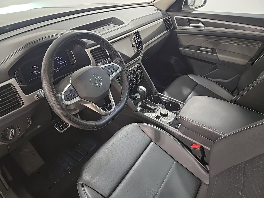 Used 2023 Volkswagen Atlas SEL R-Line image 12