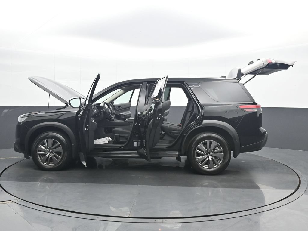 Used 2025 Nissan Pathfinder S AWD/4WD image 37