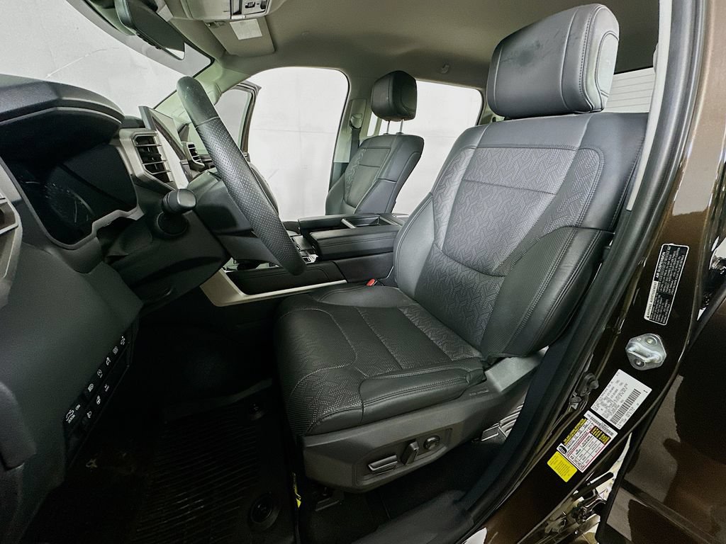 Used 2023 Toyota Tundra Limited AWD/4WD image 15