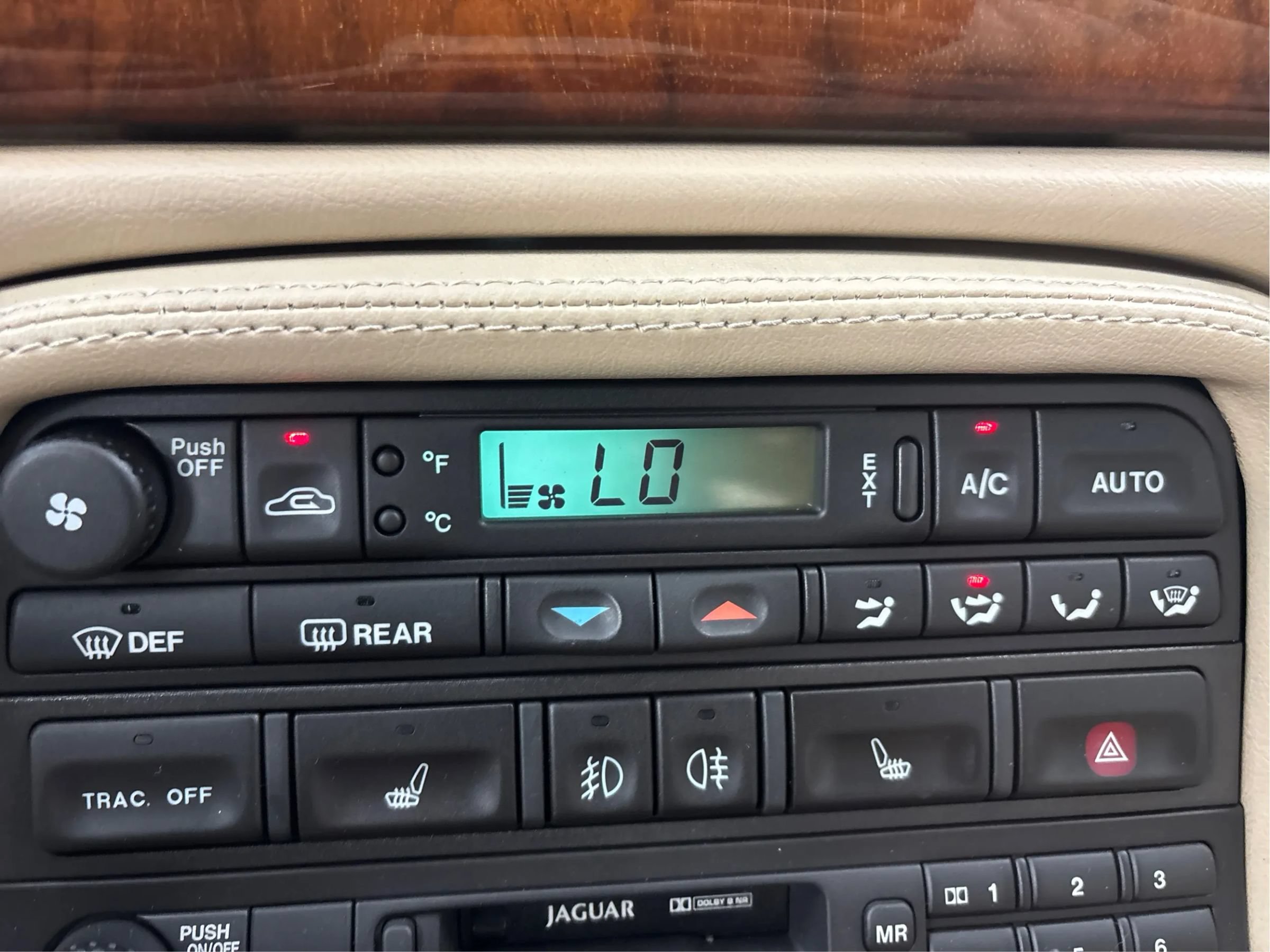 Used 1998 Jaguar XK8 Convertible RWD image 33
