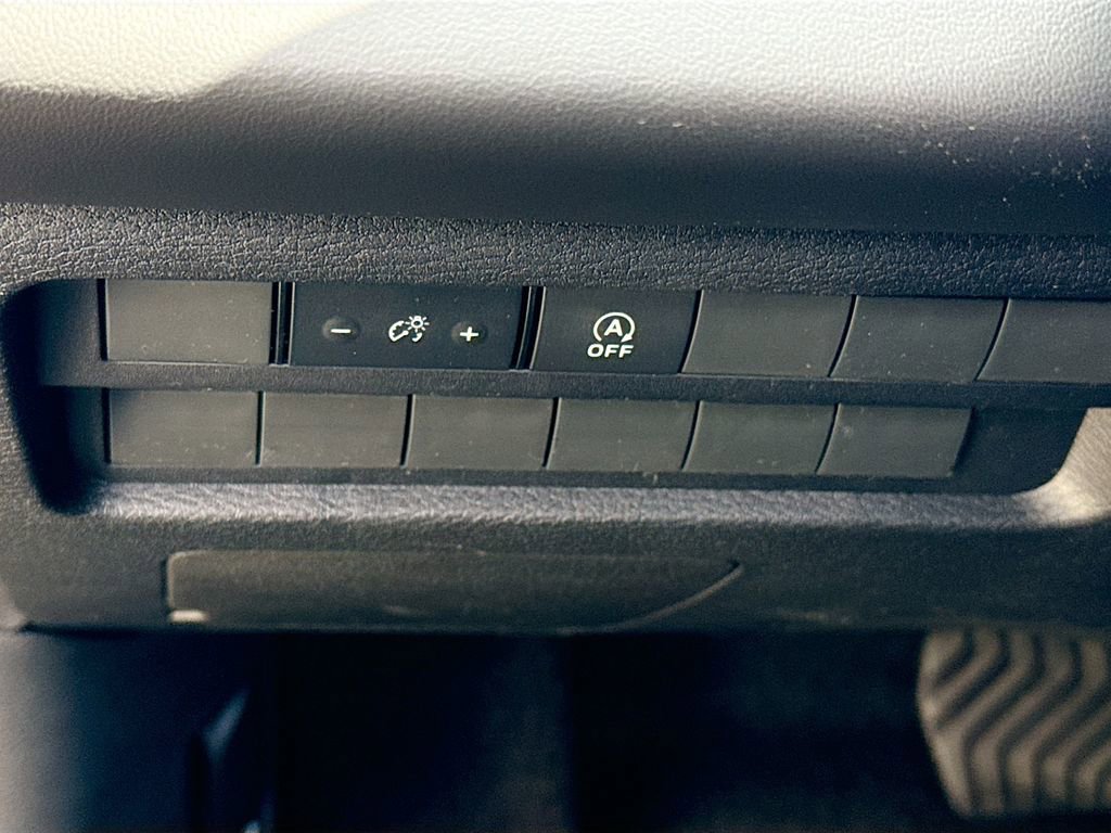 New 2026 Mitsubishi Outlander LE FWD image 10