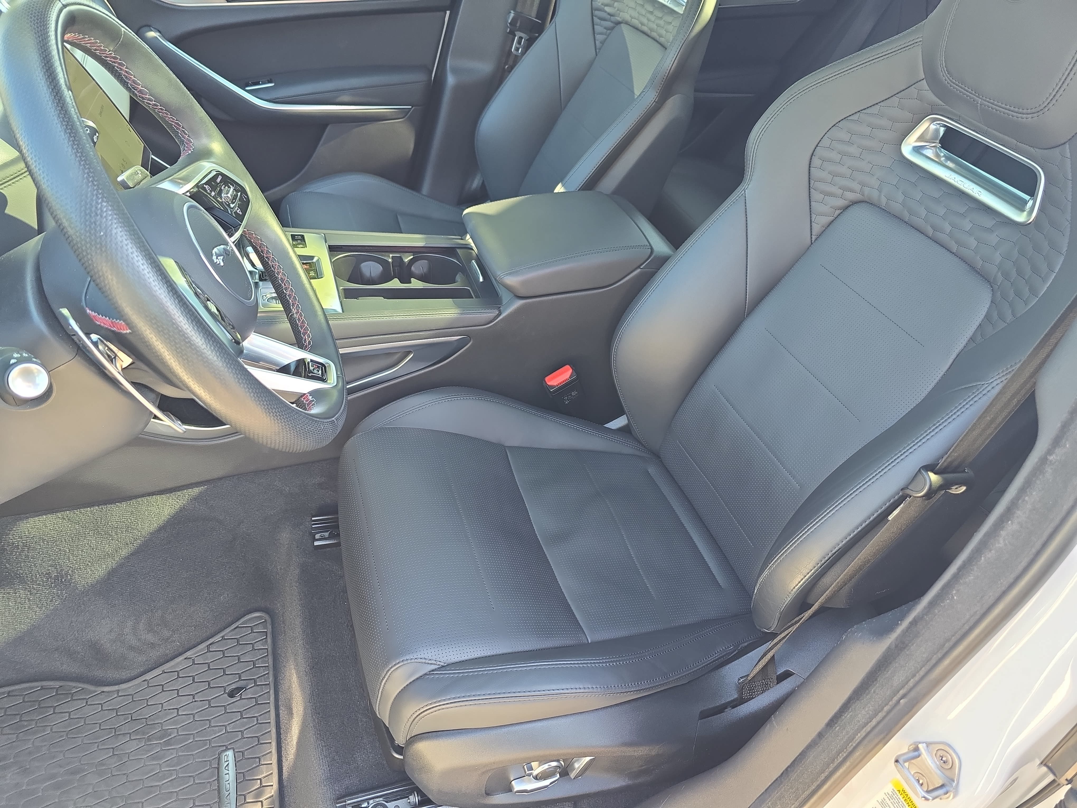Certified 2023 Jaguar F-PACE SVR AWD/4WD image 15