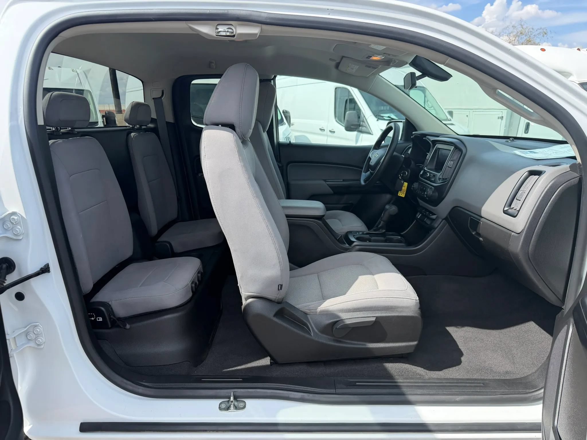 Used 2020 Chevrolet Colorado W/T w/ WT Convenience Package RWD image 16