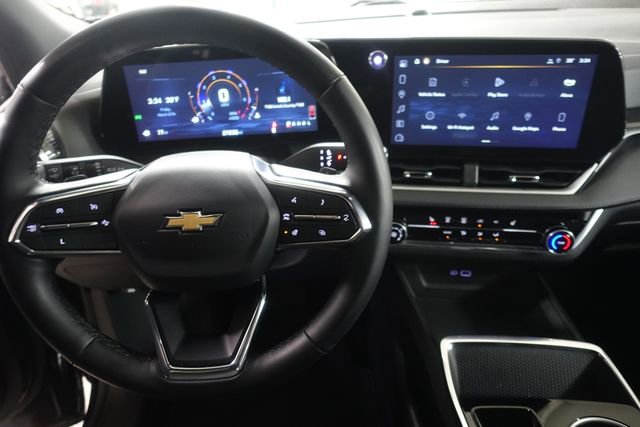 Used 2025 Chevrolet Equinox LT image 11