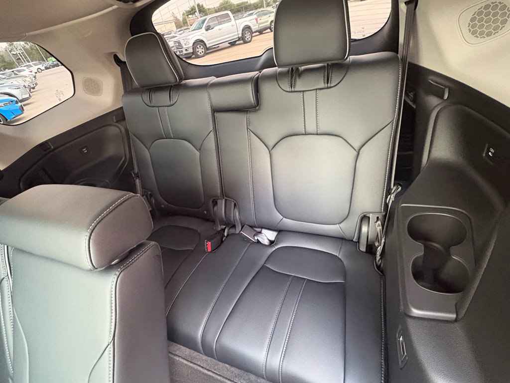 Certified 2025 Honda Pilot Elite image 35
