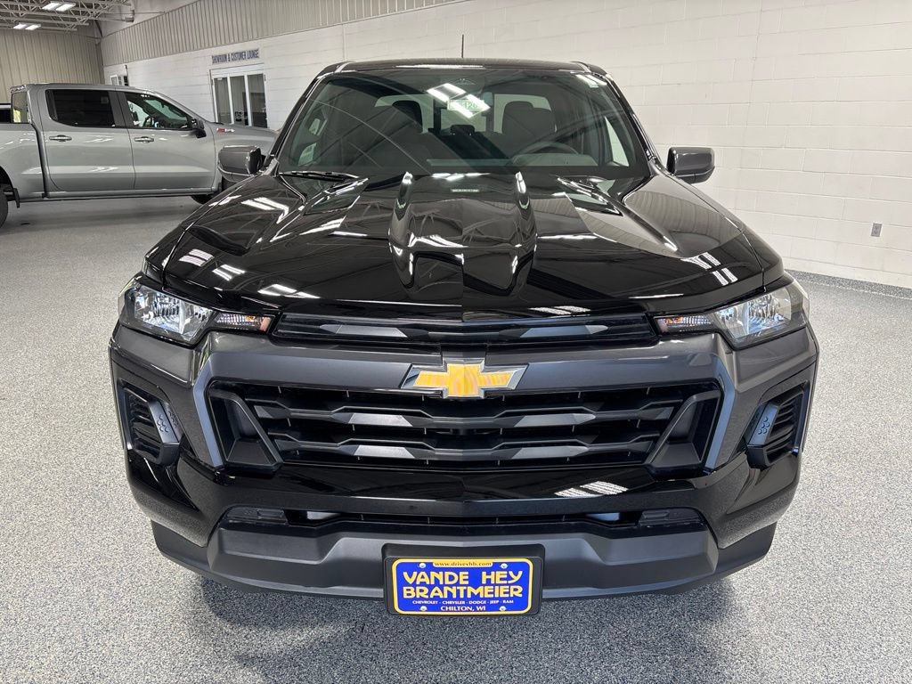 New 2026 Chevrolet Colorado LT w/ Advanced Trailering Package AWD/4WD image 2