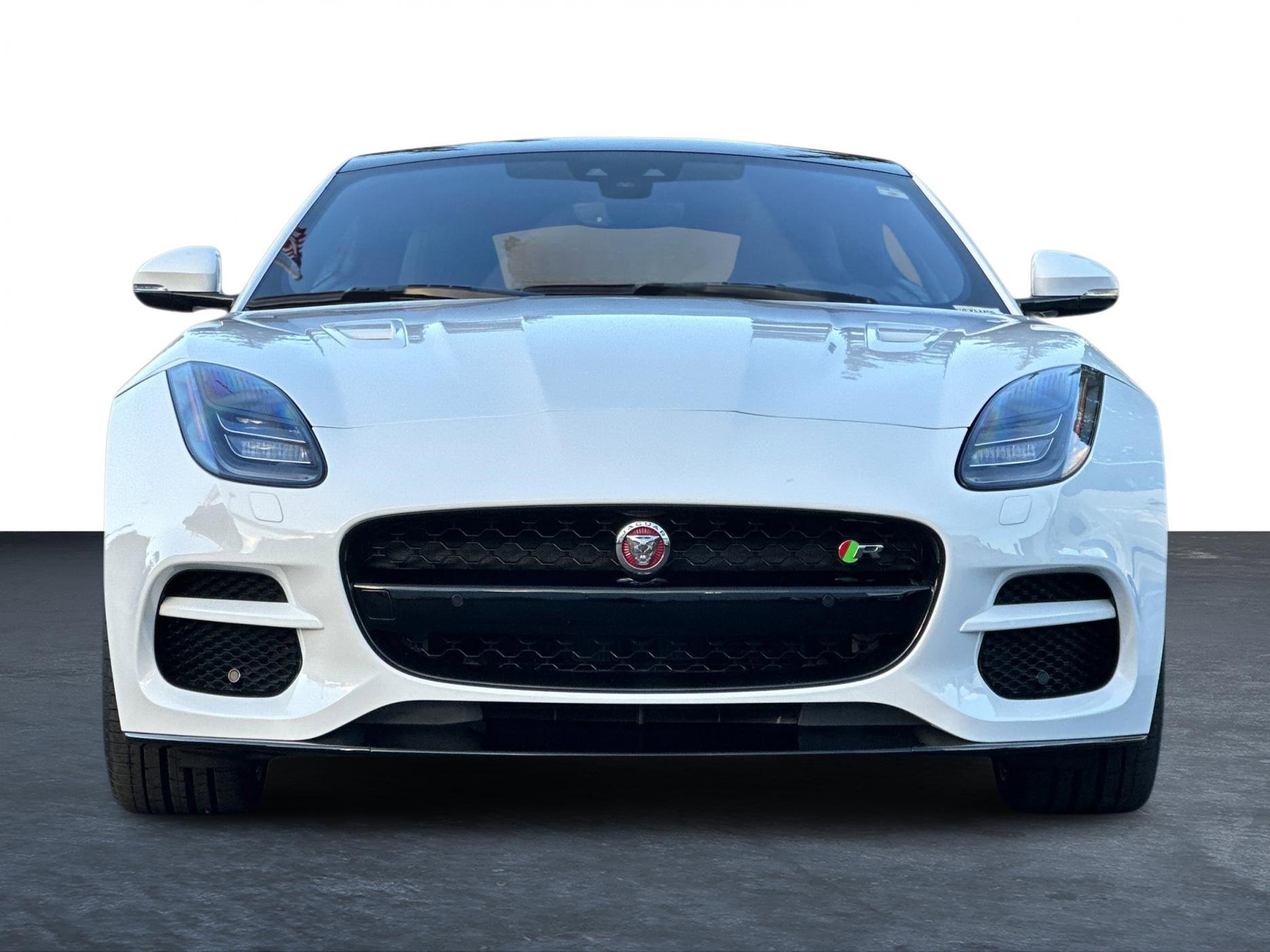 Used 2020 Jaguar F-TYPE R image 9