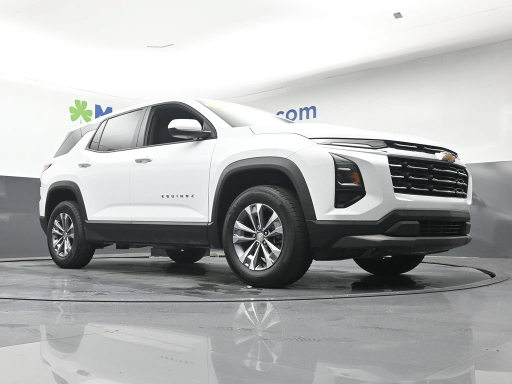 Used 2025 Chevrolet Equinox LT AWD/4WD image 26