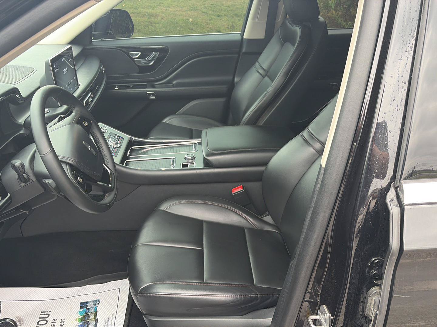Used 2022 Lincoln Aviator AWD w/ Premium Package image 10