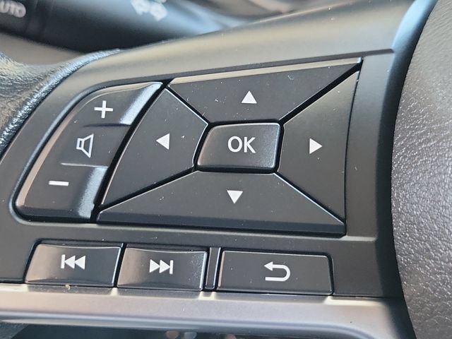 Used 2024 Nissan Versa SV FWD image 8