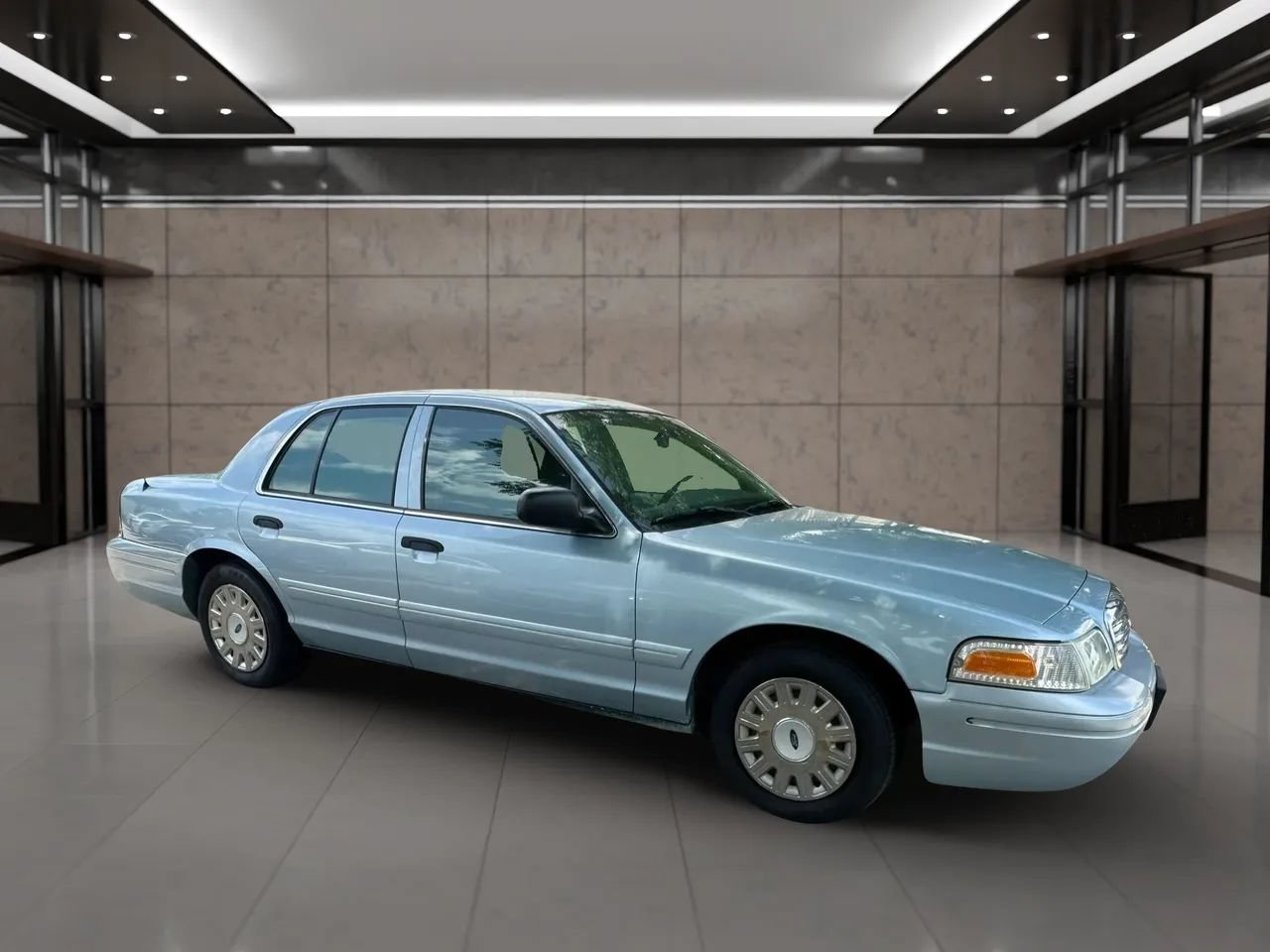 Used 2005 Ford Crown Victoria RWD image 14