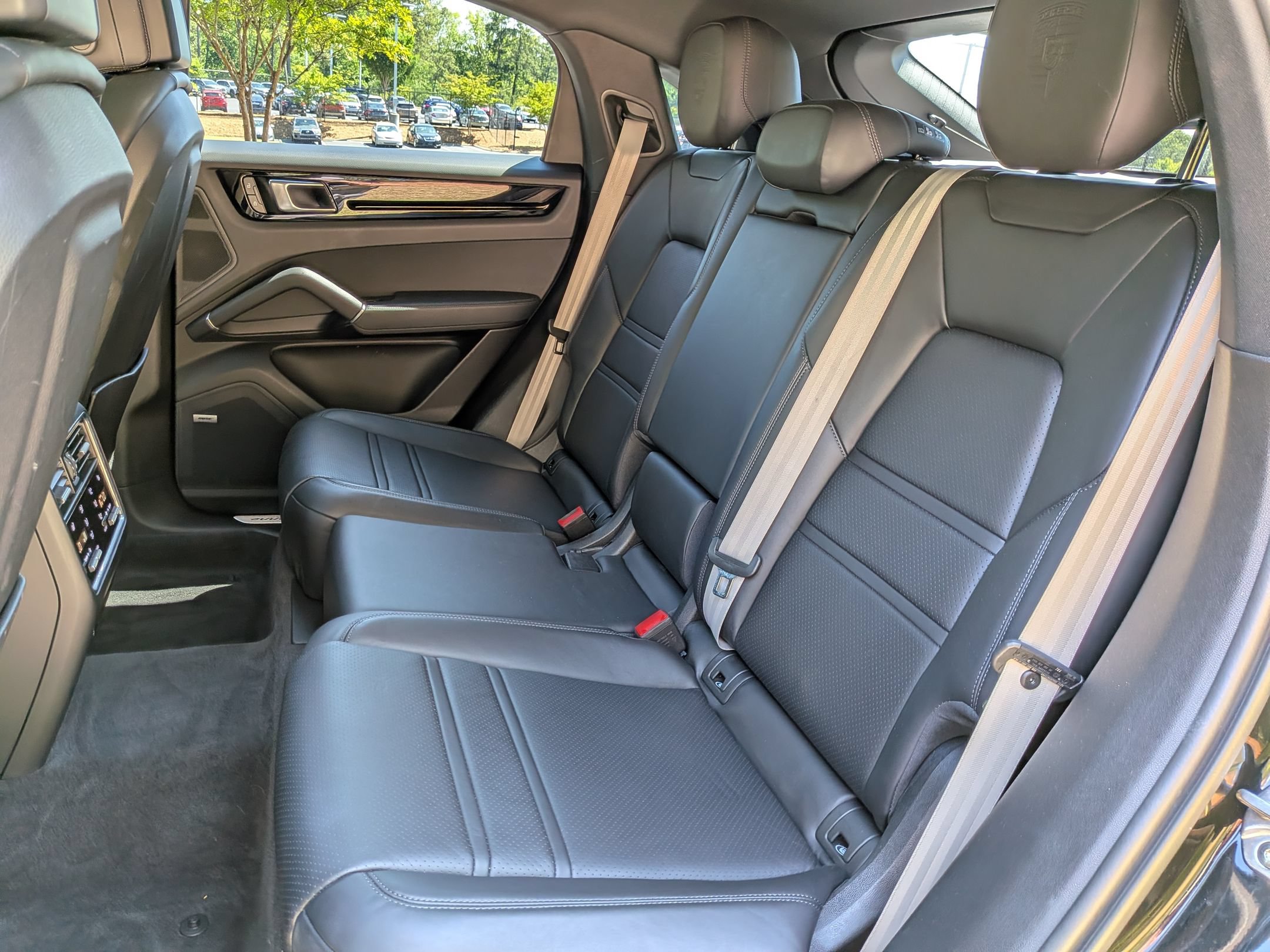 Certified 2023 Porsche Cayenne Platinum Edition AWD/4WD image 26