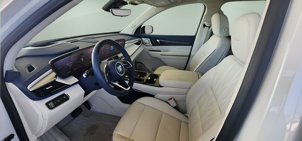 Used 2025 Buick Enclave Avenir w/ Super Cruise Package image 16
