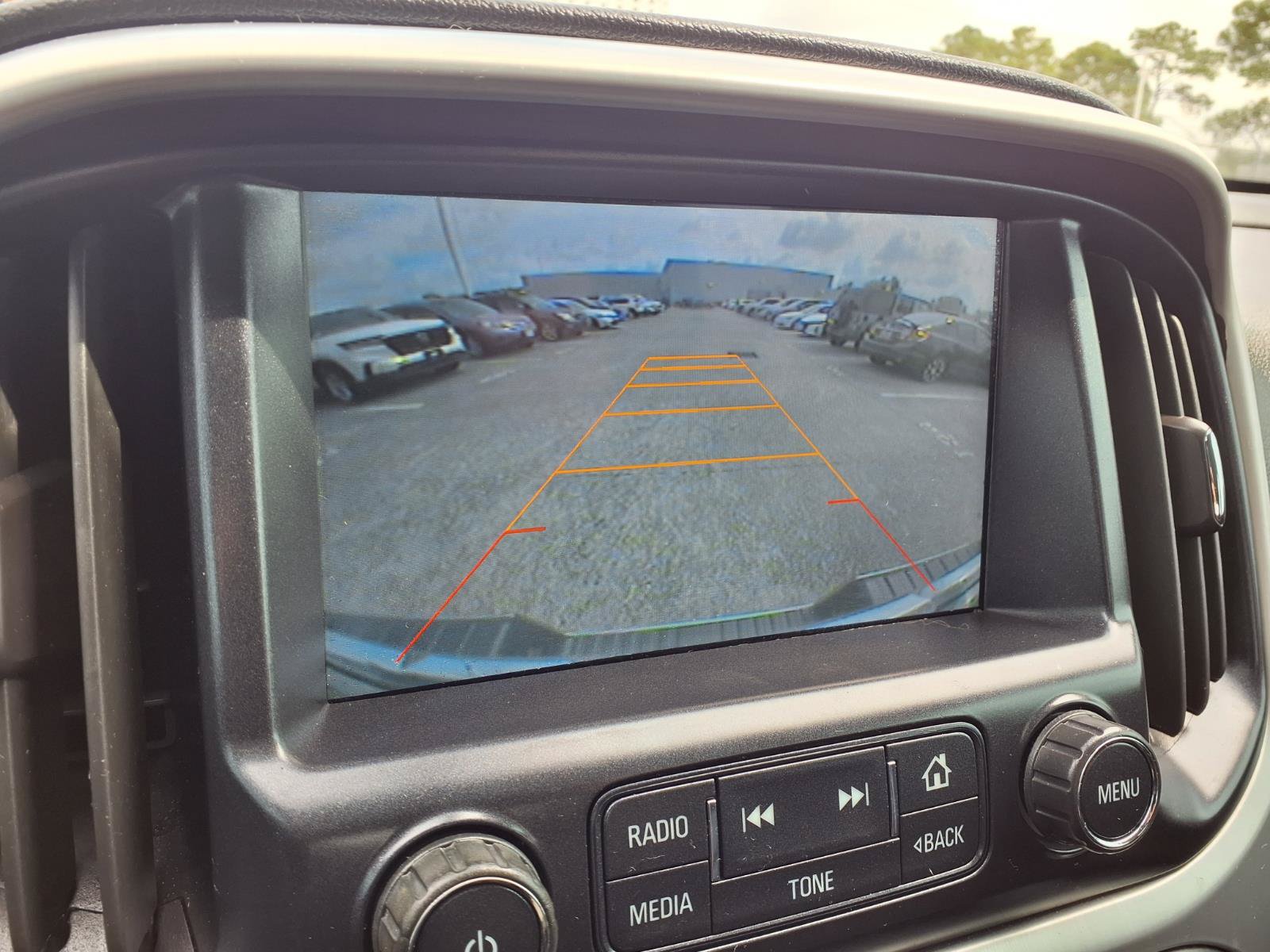 Used 2015 GMC Canyon SLE RWD image 5