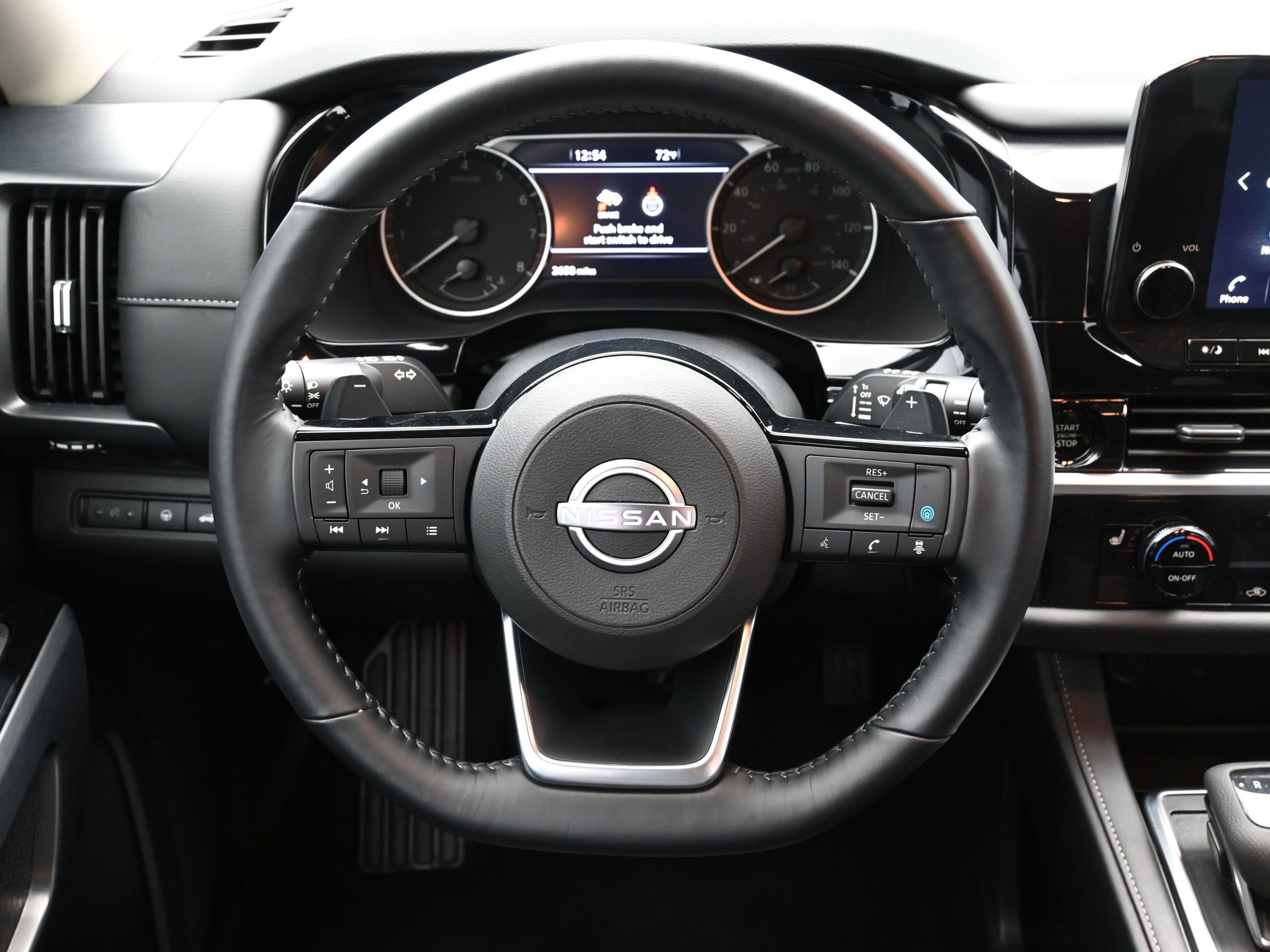 Used 2025 Nissan Pathfinder SL image 15