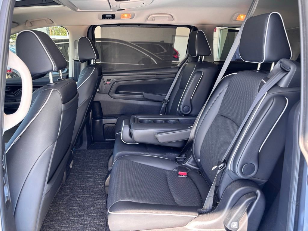 Used 2025 Honda Odyssey Elite image 16