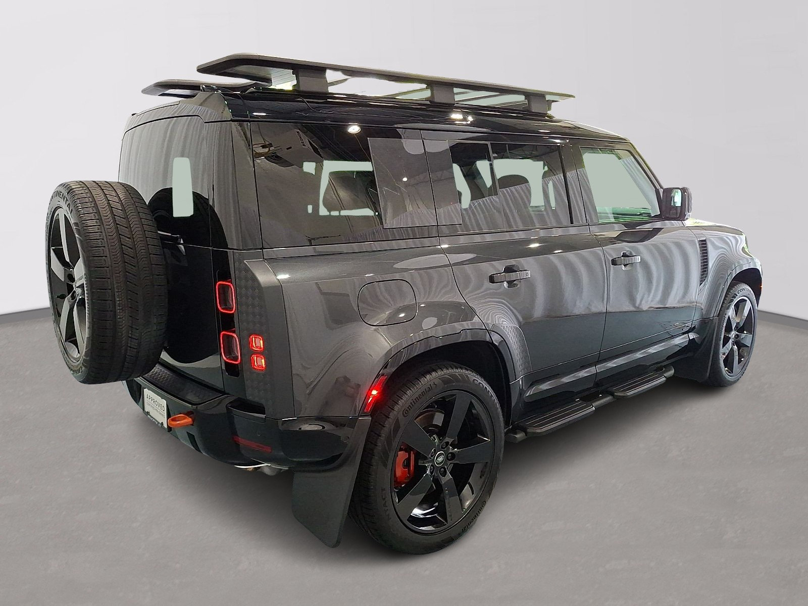 Certified 2025 Land Rover Defender 110 X AWD/4WD image 4