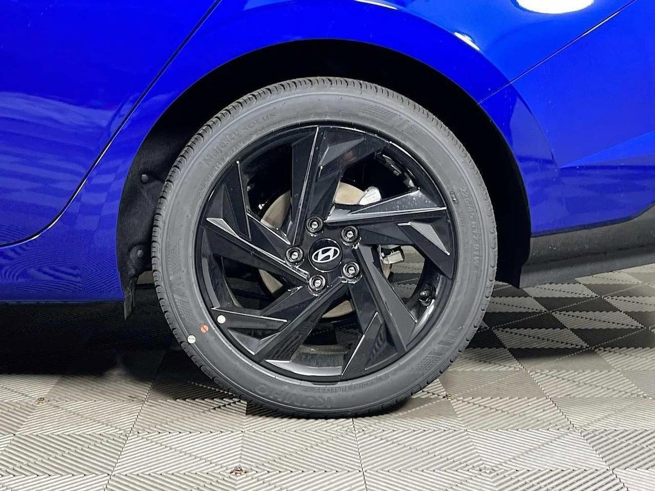 New 2026 Hyundai Elantra Sport FWD image 19
