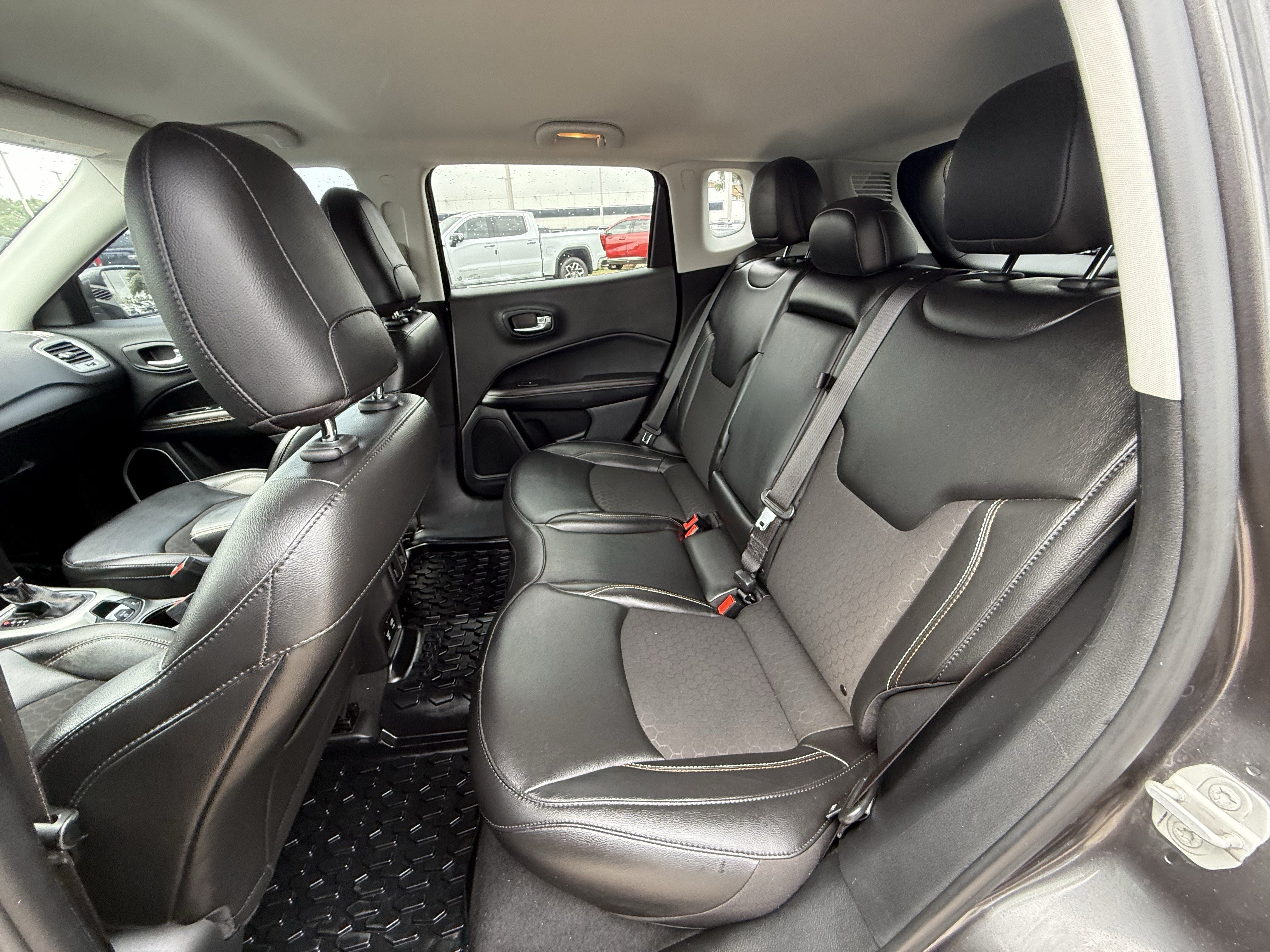 Used 2021 Jeep Compass Latitude w/ Convenience Group FWD image 29