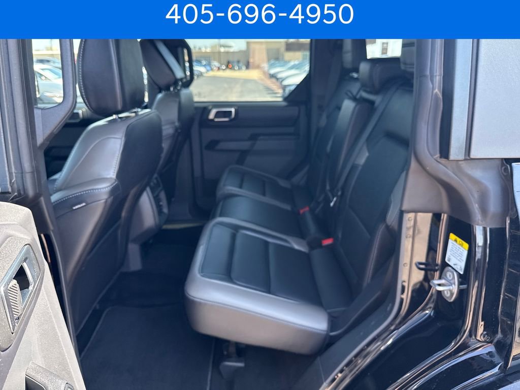 Used 2025 Ford Bronco Outer Banks AWD/4WD image 32