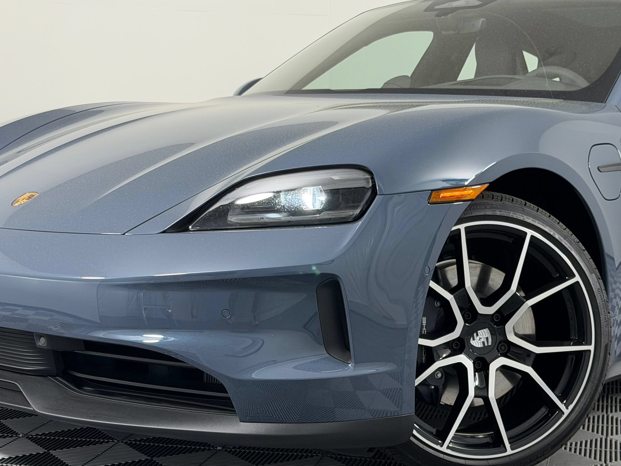 Certified 2026 Porsche Taycan AWD/4WD image 11