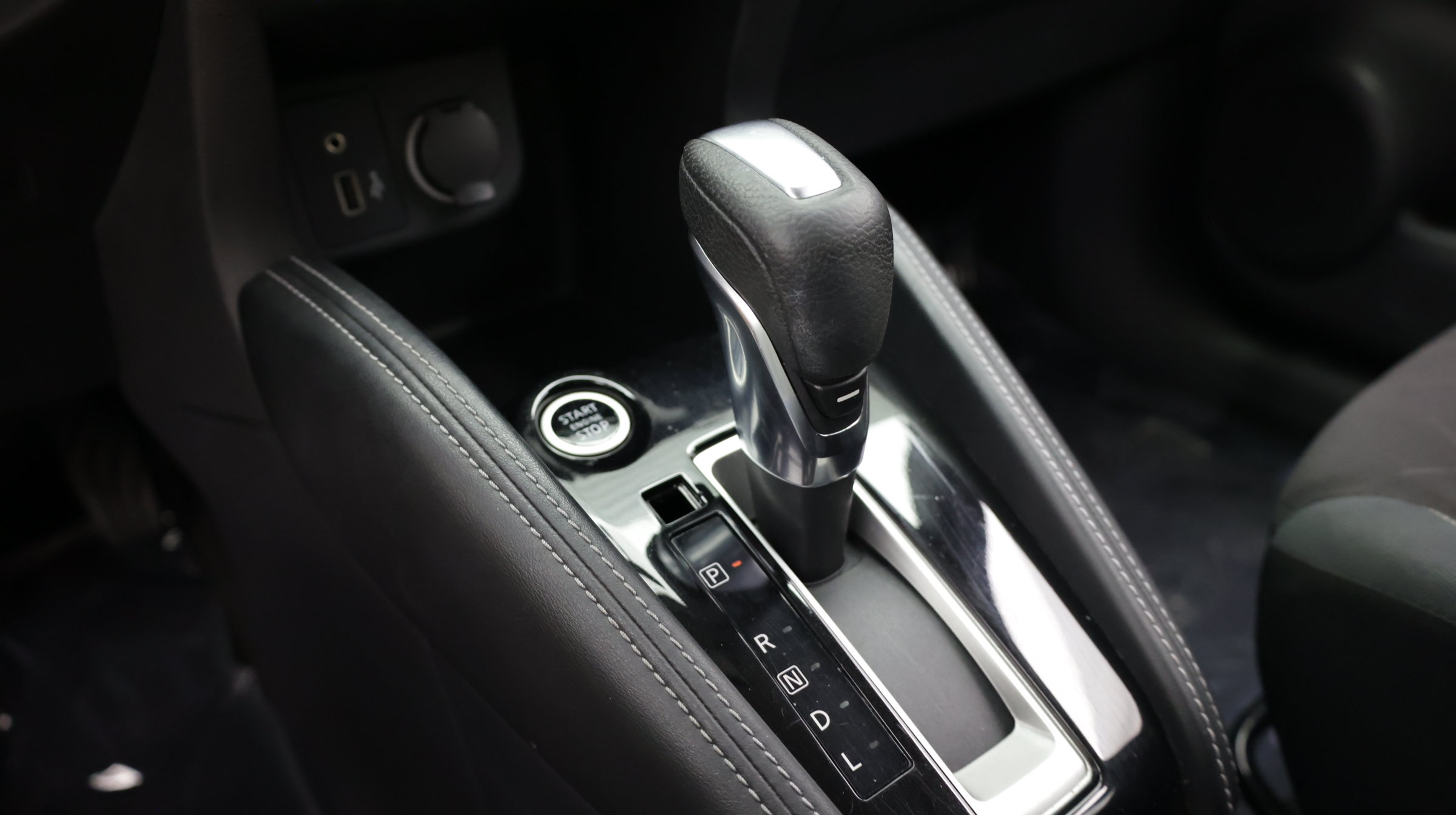 Used 2019 Nissan Kicks S FWD image 15