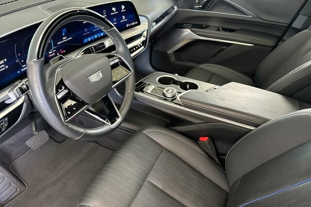 Certified 2024 Cadillac Lyriq Sport AWD/4WD image 10