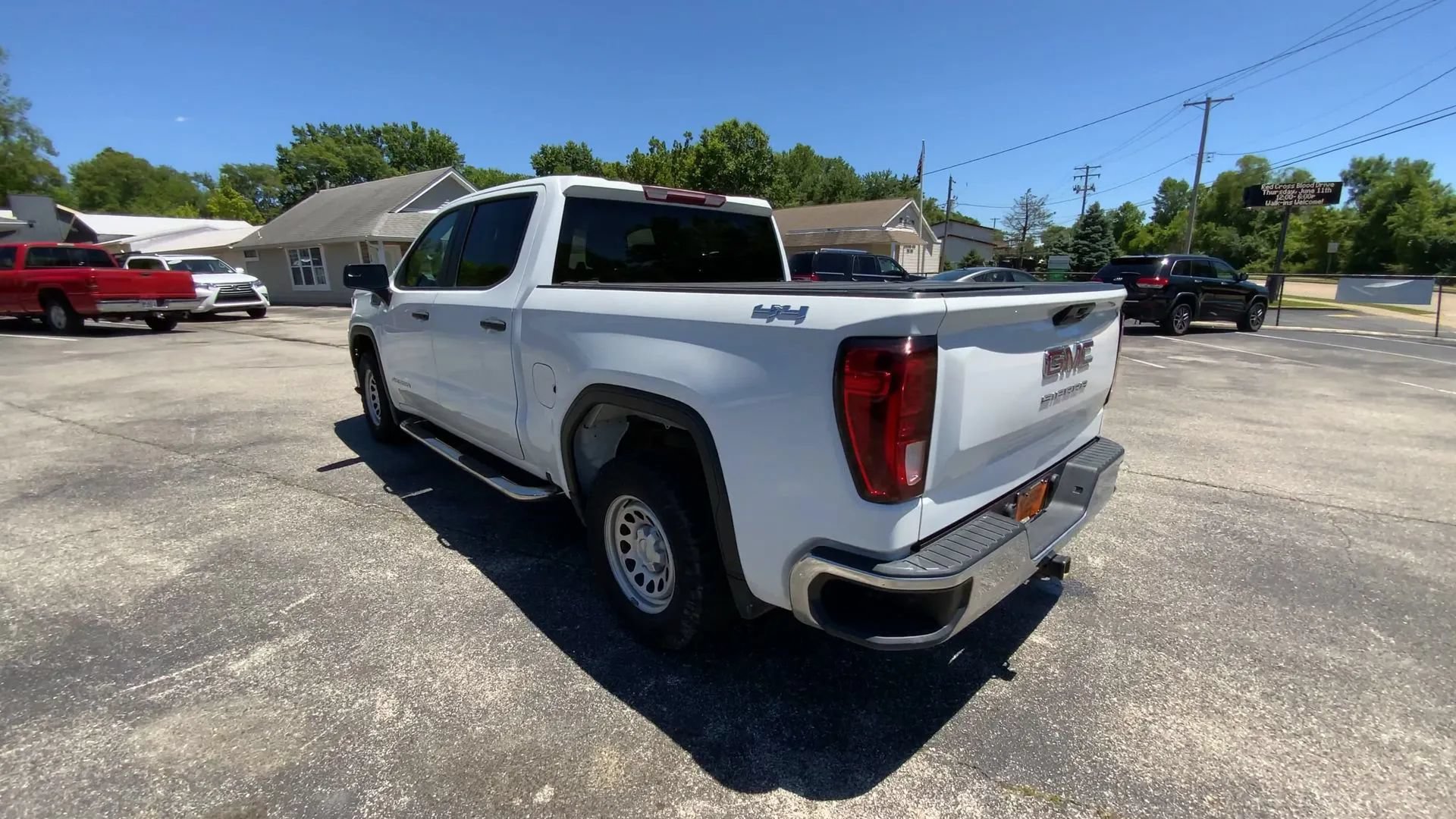 Used 2022 GMC Sierra 1500 Pro w/ Pro Value Package AWD/4WD image 6