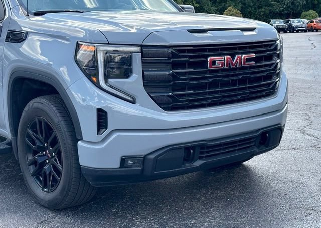 Used 2024 GMC Sierra 1500 Elevation AWD/4WD image 2