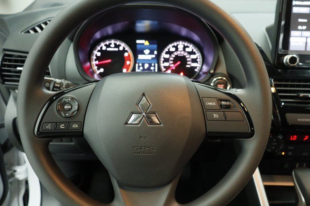 New 2026 Mitsubishi Eclipse Cross LE AWD/4WD image 8