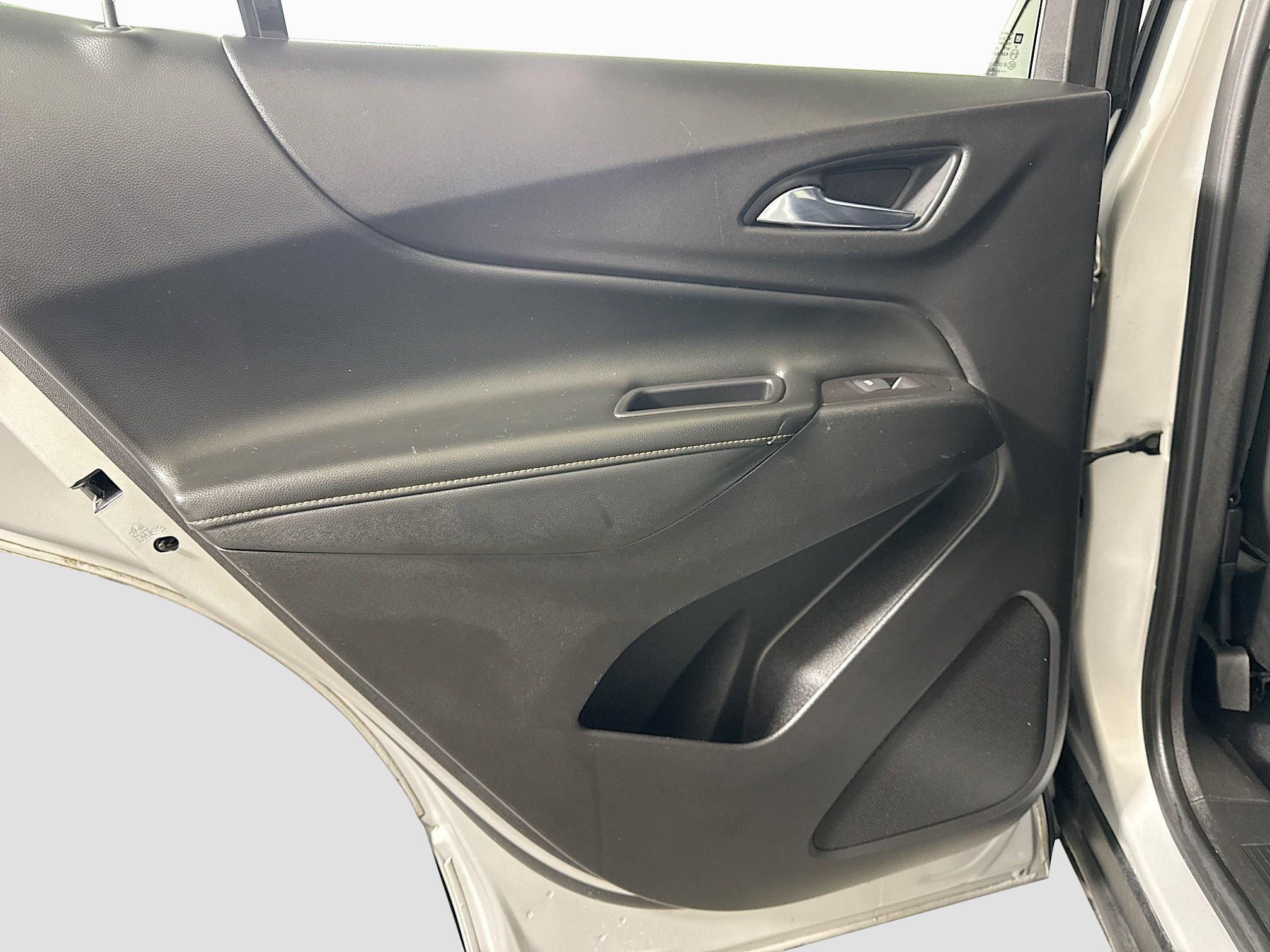 Used 2020 Chevrolet Equinox Premier w/ Premier Redline Edition image 26