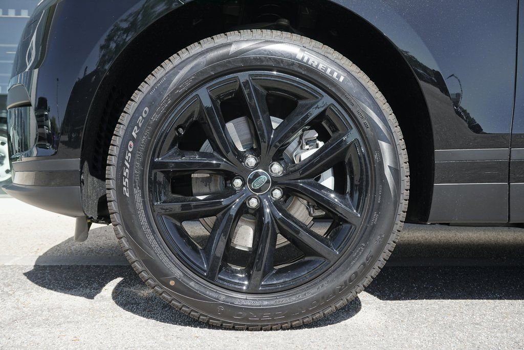 Used 2025 Land Rover Range Rover Velar S image 32