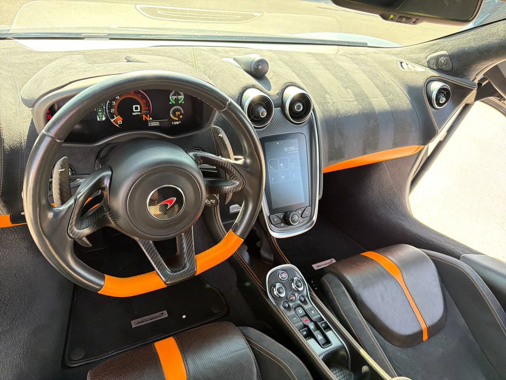 Used 2018 McLaren 570S Spider RWD image 31