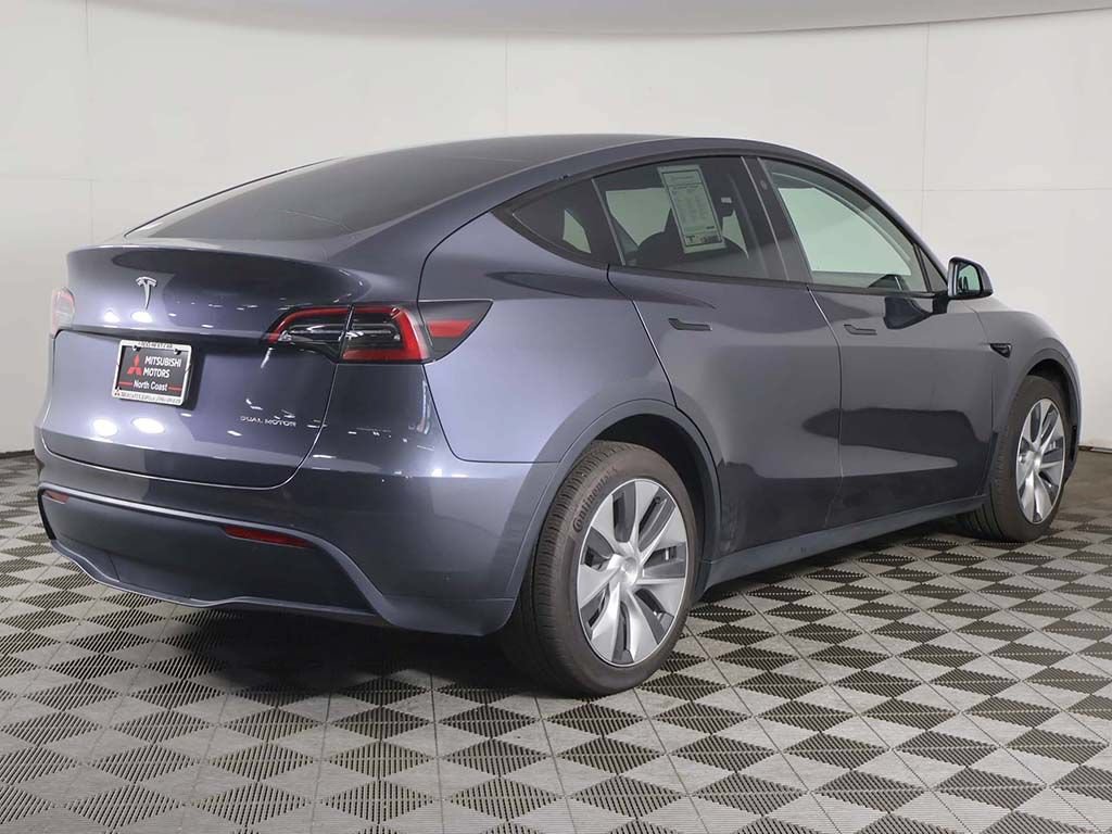 Used 2023 Tesla Model Y Long Range AWD/4WD image 14