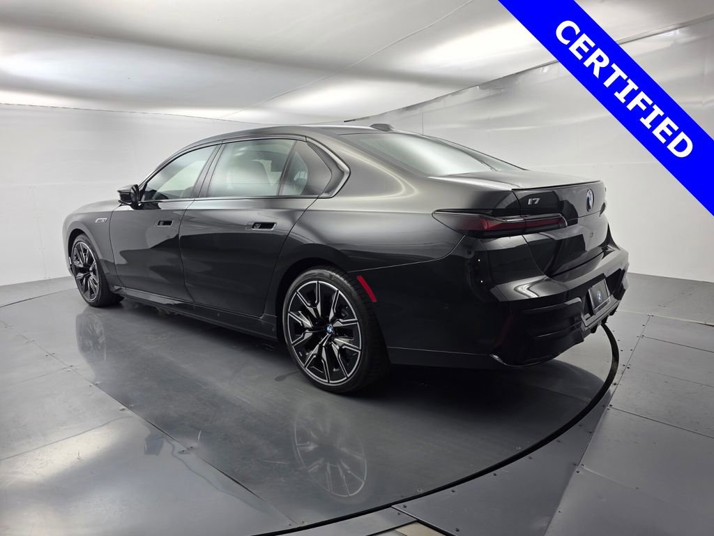 Used 2025 BMW i7 M70 w/ Executive Package image 6