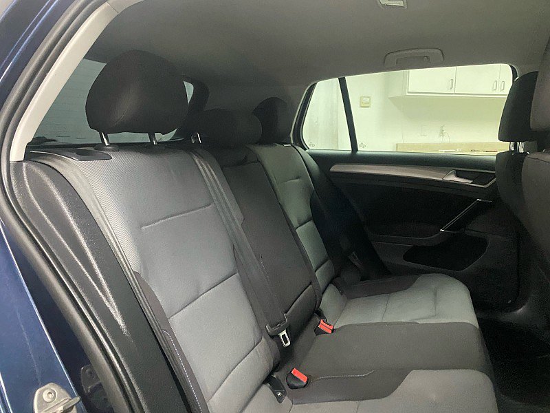 Used 2016 Volkswagen e-Golf SE w/ DC Fast Charging Package FWD image 13