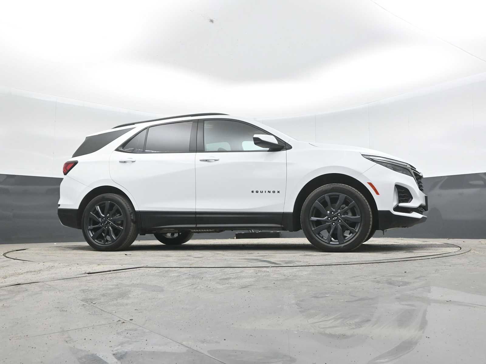 Used 2022 Chevrolet Equinox RS AWD/4WD image 43