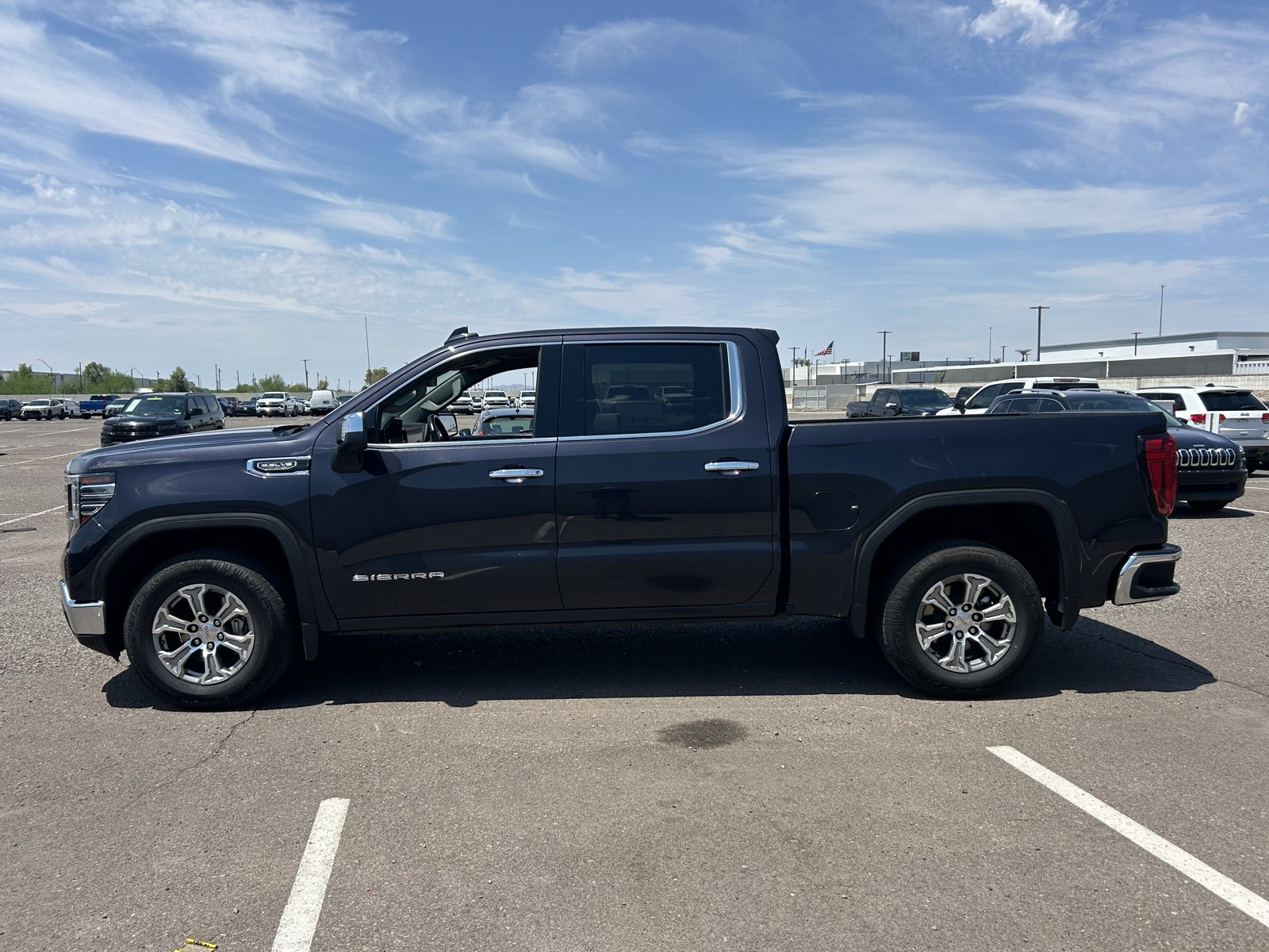 Used 2025 GMC Sierra 1500 SLT RWD image 2