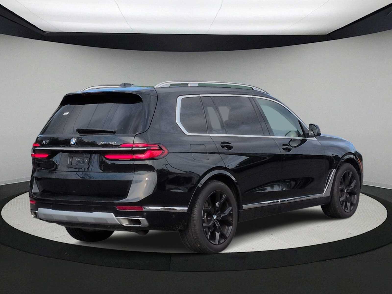 Used 2026 BMW X7 xDrive40i w/ Premium Package AWD/4WD image 8