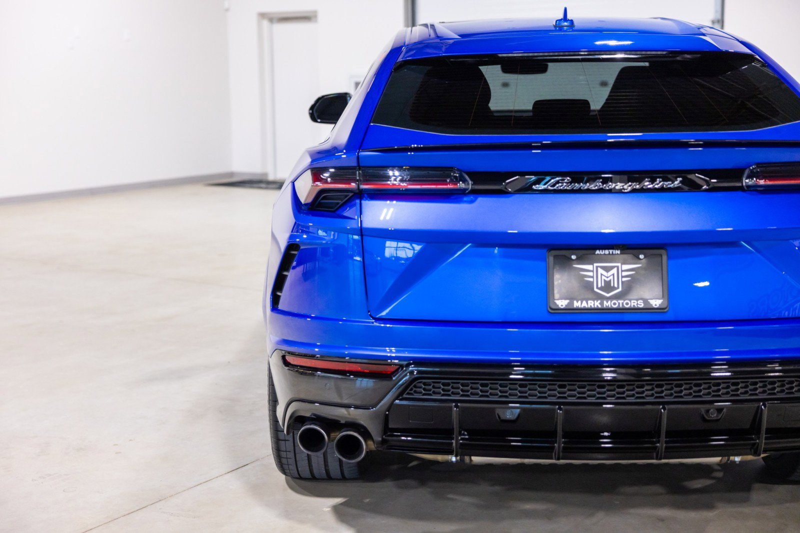 Used 2022 Lamborghini Urus AWD/4WD image 14
