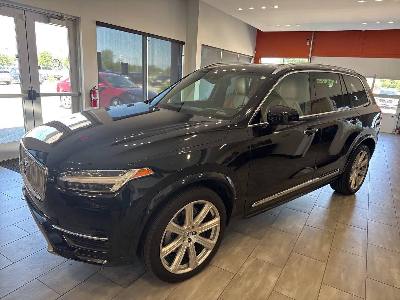 Used 2018 Volvo XC90 T6 Inscription w/ Luxury Package AWD/4WD image 6