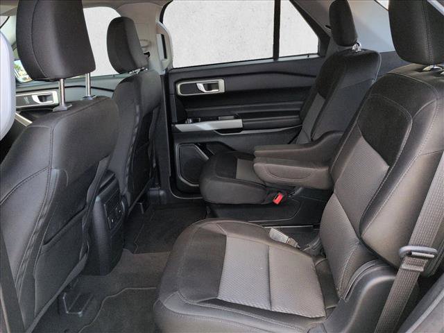 Used 2023 Ford Explorer XLT image 15