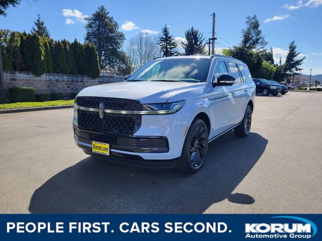 New 2026 Lincoln Navigator Reserve w/ Jet Appearance Package AWD/4WD image 1