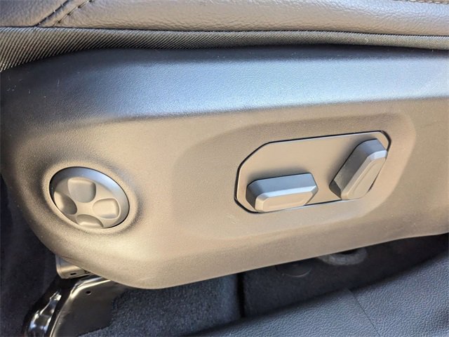 New 2025 Jeep Wrangler Sahara image 7
