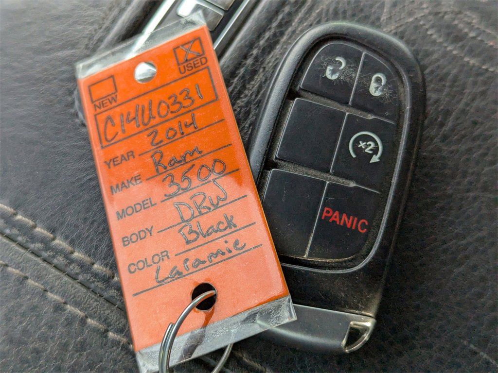 Used 2014 RAM 3500 Laramie Longhorn image 19