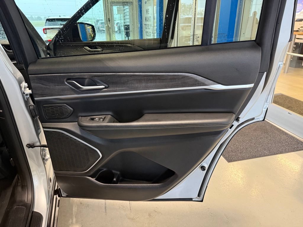 Used 2021 Jeep Grand Cherokee L Limited RWD image 24