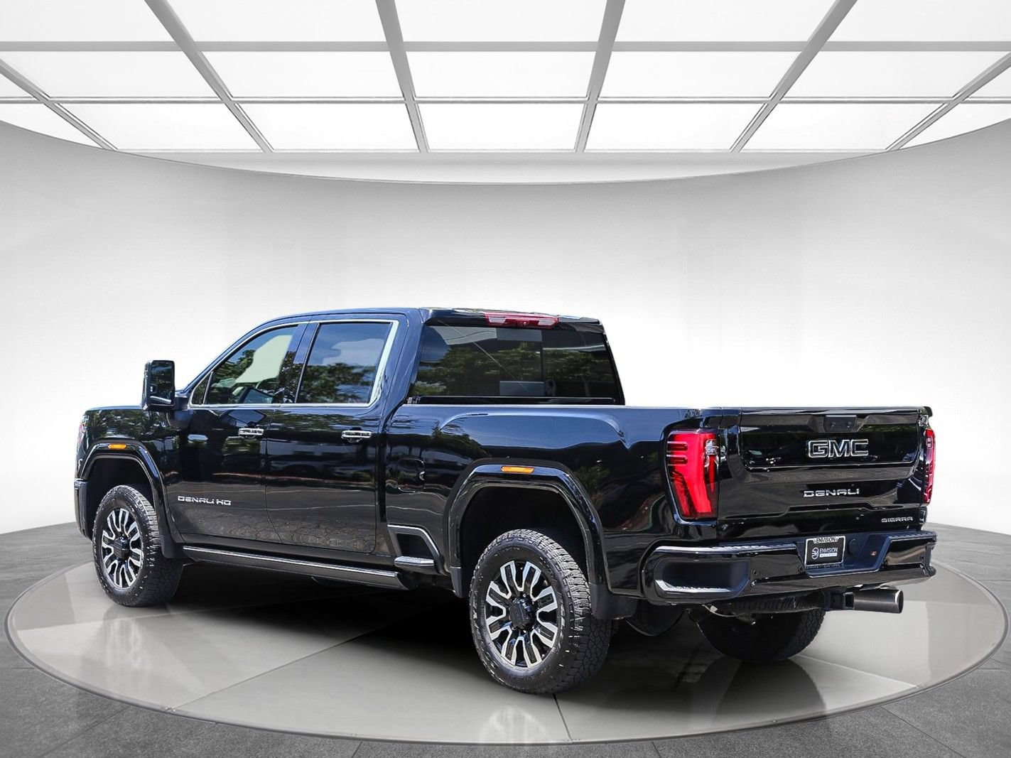 Used 2025 GMC Sierra 2500 Denali Ultimate AWD/4WD image 2