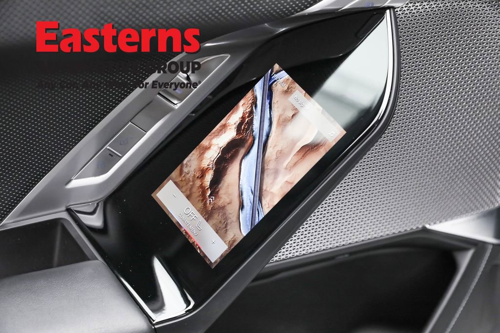 Used 2023 BMW 740i w/ Executive Package image 24